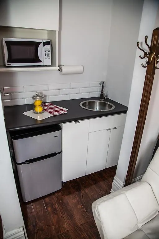The Avalon Tourist Suites Gæstehus Toronto