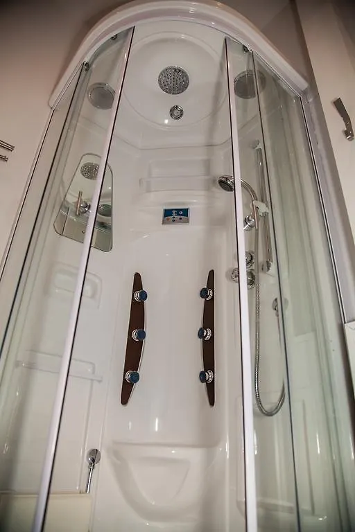 The Avalon Tourist Suites Canada