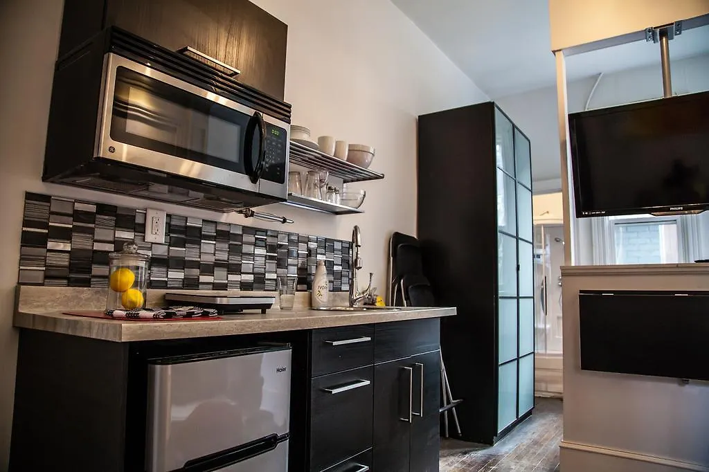 The Avalon Tourist Suites Toronto